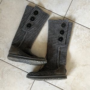 Grey Uggs size 6